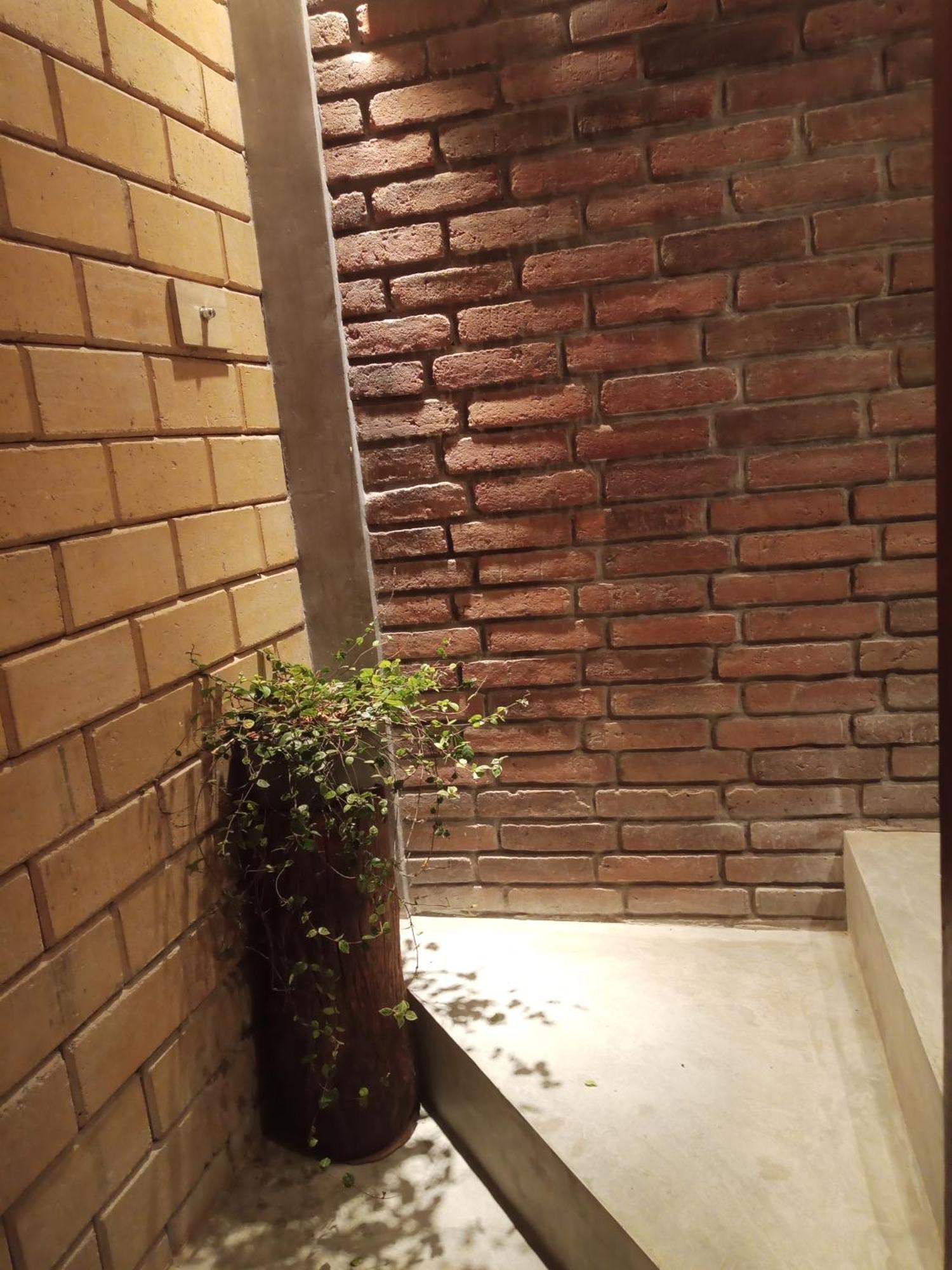 Habaraduwa Central The Brick Wonder酒店 外观 照片